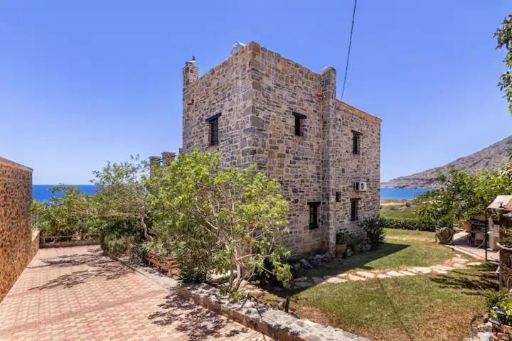 Traditional Stone House By The Sea... Kapetaniana Luaran gambar